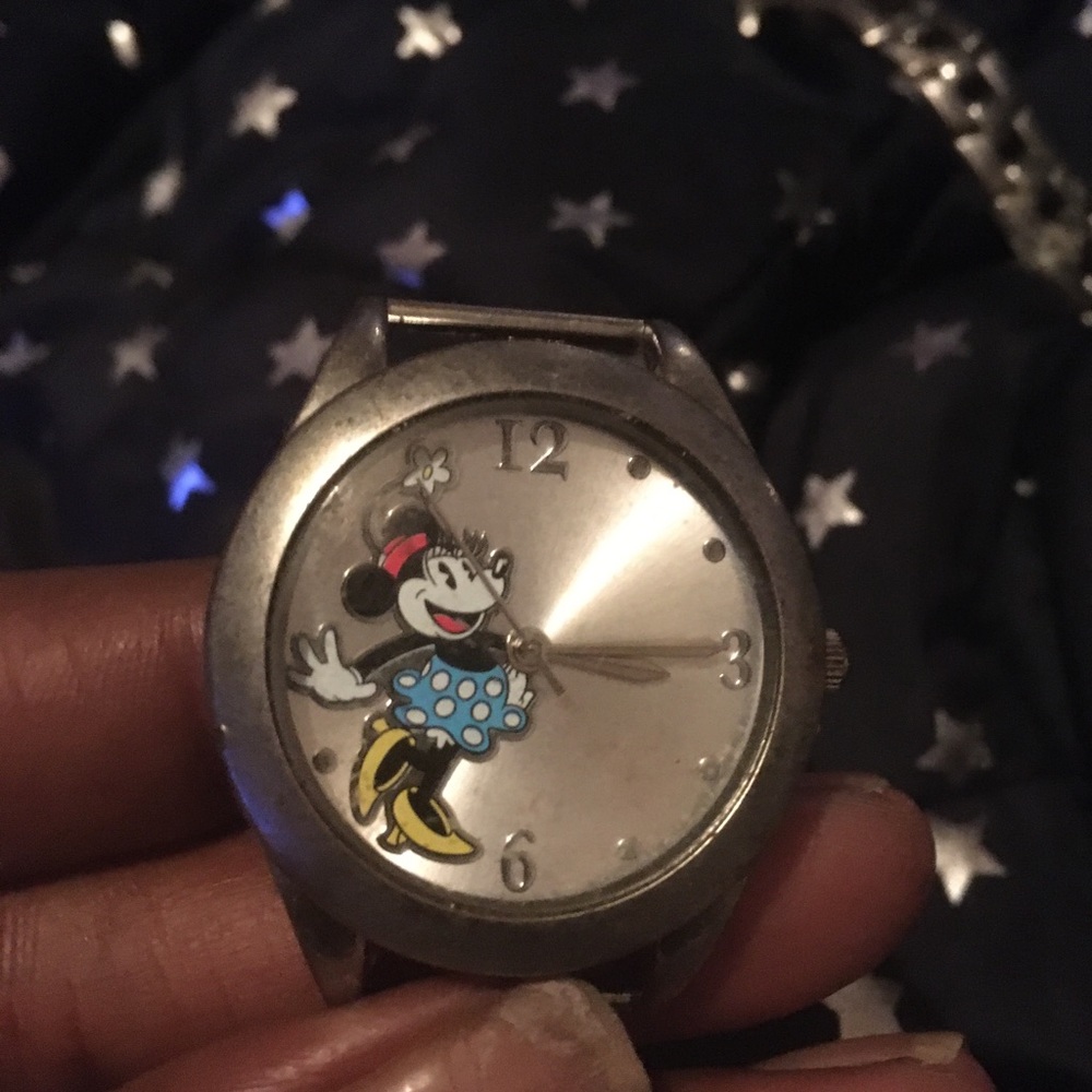 Disney          Collector’s  Minnie Mouse w/o band